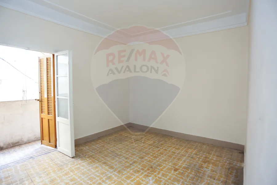 Apartment for sale 100 m Sidi Bishr (side of Gamal Abdel Nasser Street)