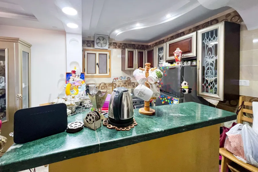 شقة للبيع 105 م زيزينيا (ش الامير جميل)