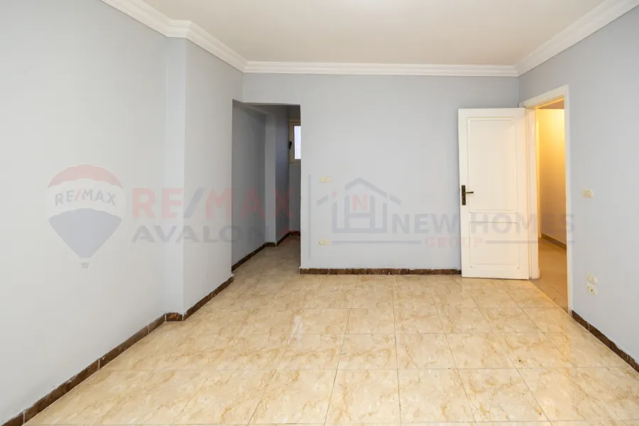Apartment for sale 150 m Al-Ibrahimia (branched from Gawad Hosny st.)