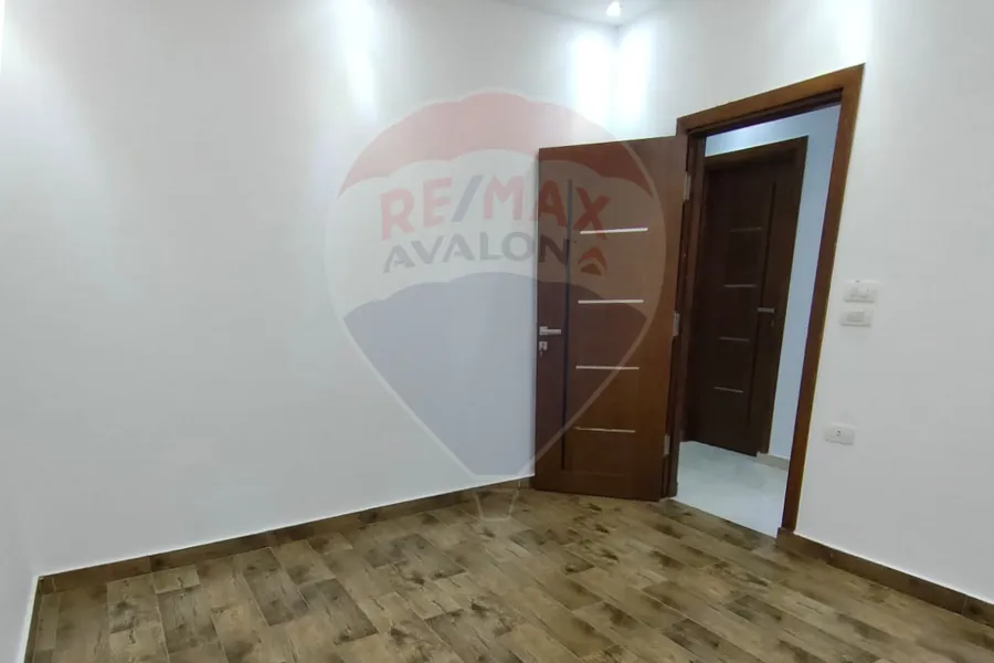 شقه للبيع  210 م جليم ( تالت نمره من البحر )