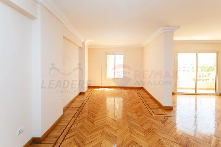 شقة للبيع 190 م كفر عبده (سكينة بنت الحسين)