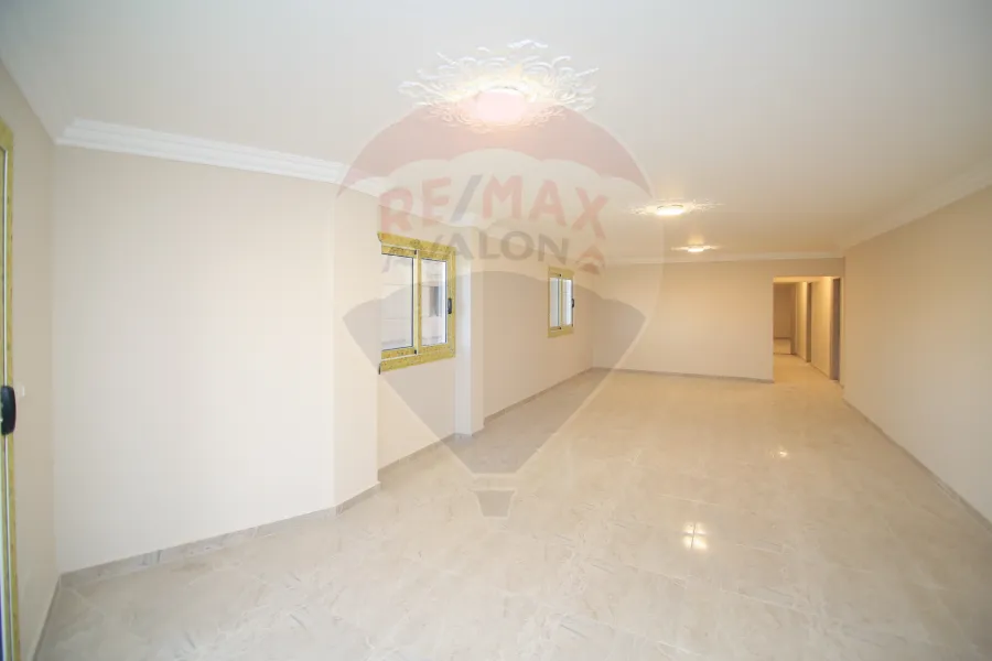 شقة للايجار 200 م سموحة (بجوار كوبري 14 مايو)