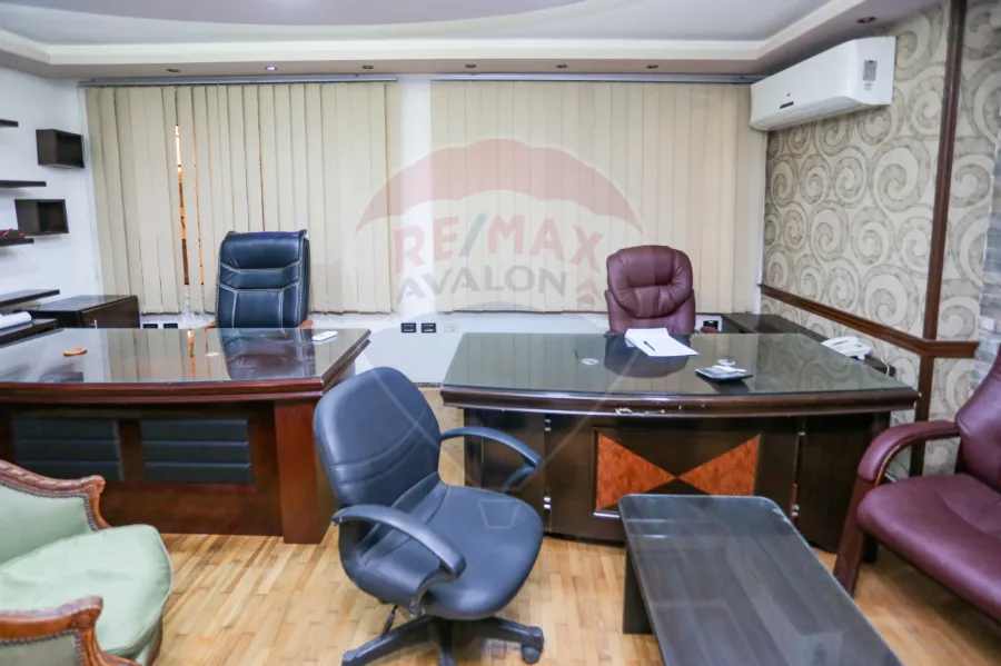 Administrative unite for sale 140 m Elebrahmia (besid to Sporting club)