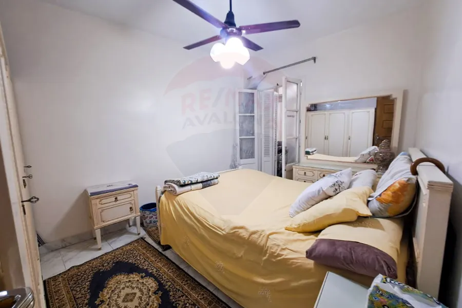 شقة للبيع 100 م سيدي بشر ( متفرع من جمال عبد الناصر )