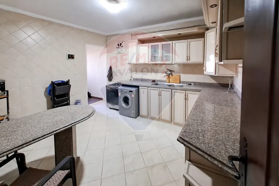 شقة دوبلكس للبيع 320 م سبورتنج (ش احمد علام)