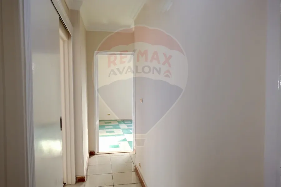 شقة للبيع 100 م سان ستيفانو (خطوات من البحر)