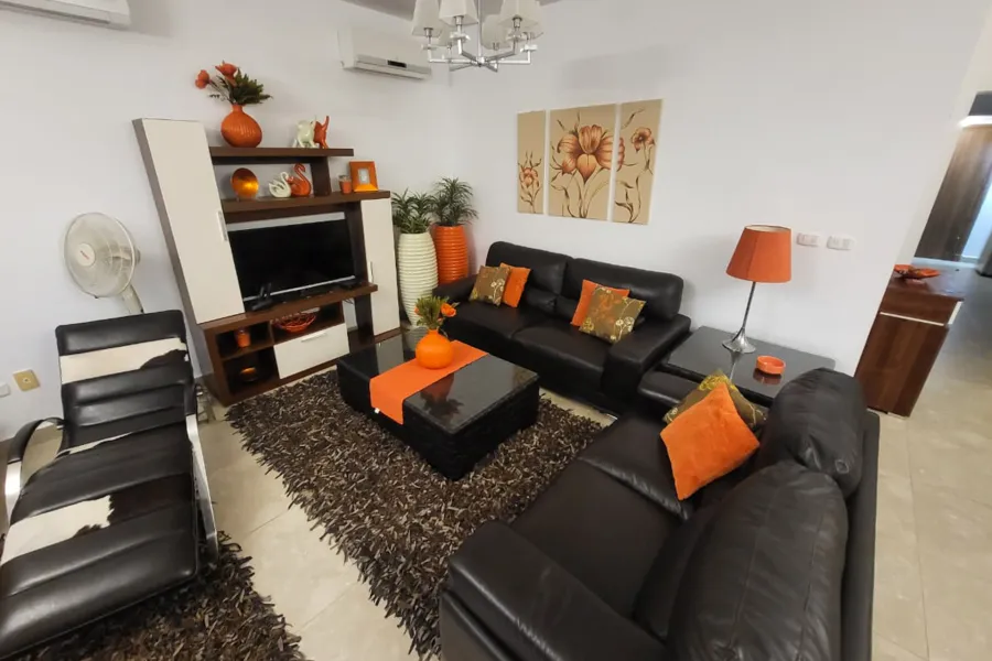 دوبلكس أرضي بجاردن  للبيع (أمواج - سيدي عبدالرحمن) 200 م