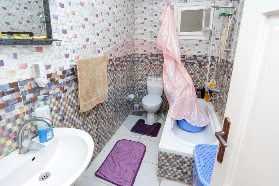 Apartment For Sale 80 m Sidi Gaber (Steps From Mosheir St.)