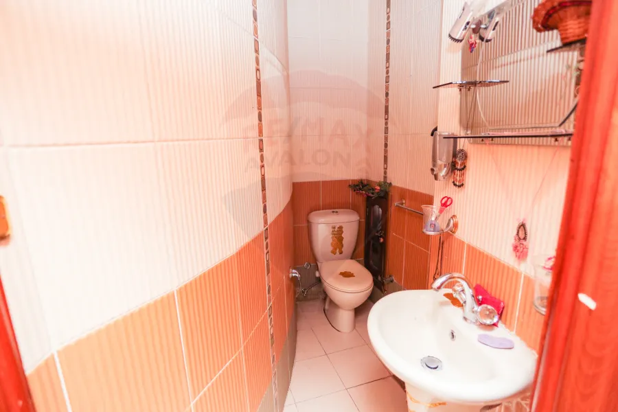 محل دوبلكس للبيع 104 م + 65 م محطة الرمل (ش النبي دانيال) - يصلح لكافة الانشطة التجارية