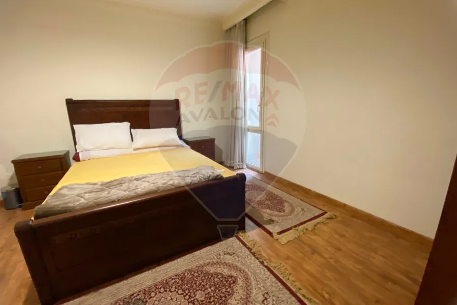 شقة للايجار المفروش 270 م سموحة (ش بهاء الدين الغتوري)