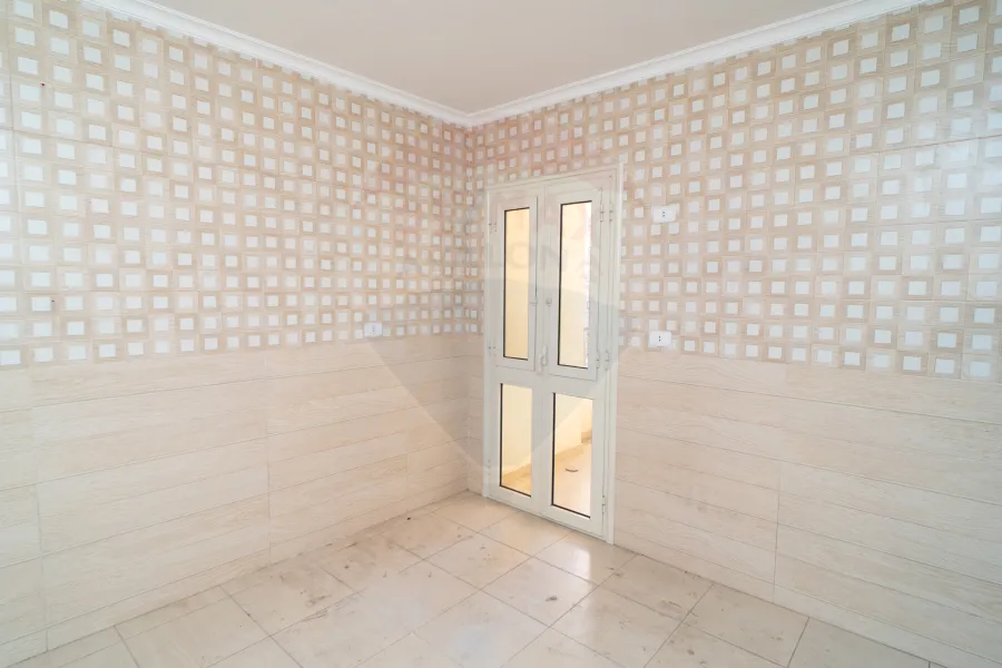 شقة للايجار 235 م سبورتنج (ش ابو قير)