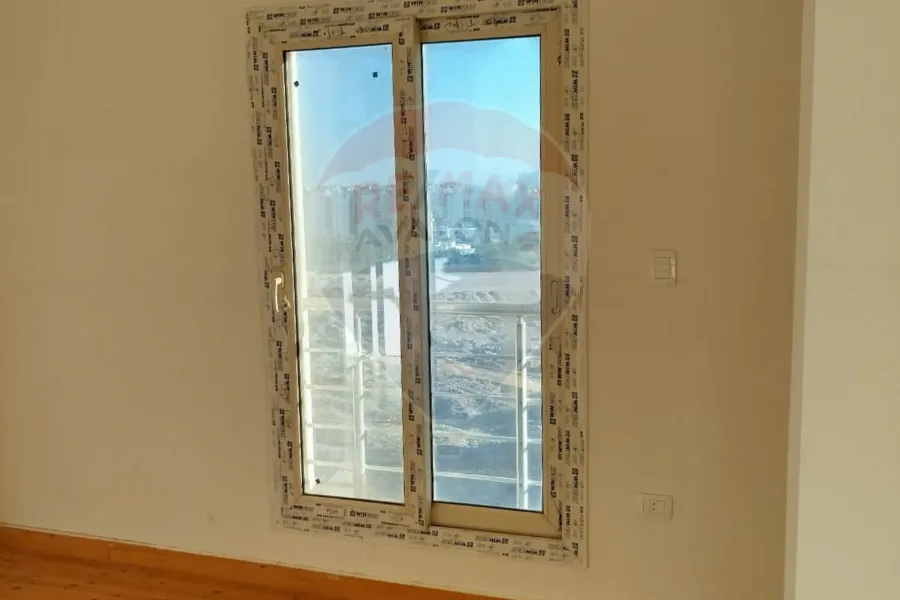 شقه للبيع 185 م كفر عبده (شارع 170)