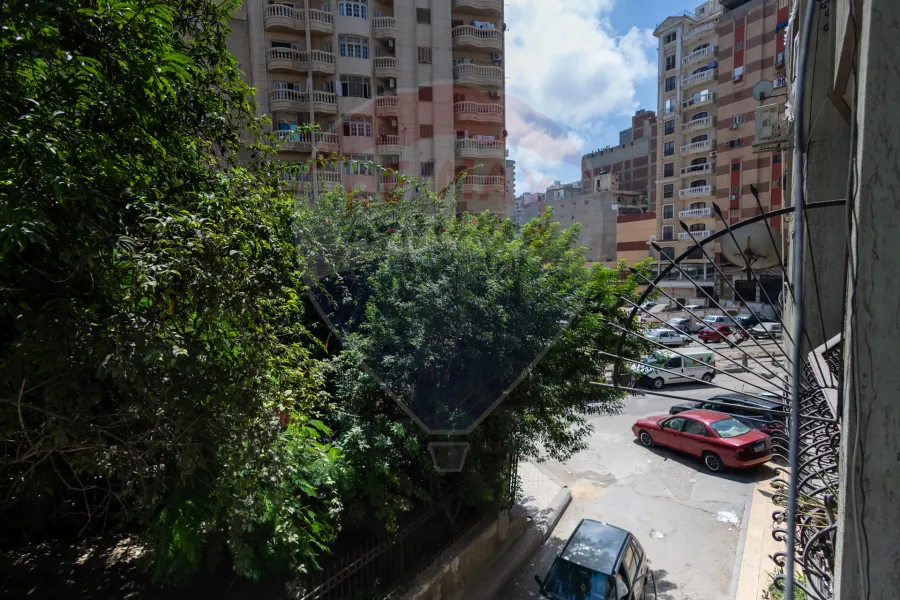 شقة للبيع 173 م فلمنج (على الترام)