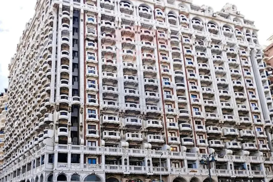 شقة للإيجار المفروش 200 م سموحة (ش فوزي معاذ