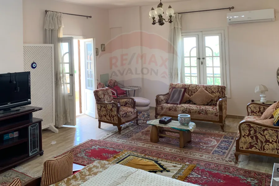 Registered villa with blue contract for sale 1,008 m king Mariout (El-Kafoury Main road)