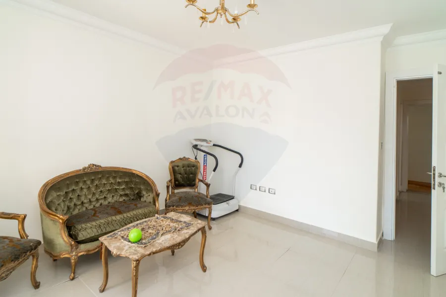 شقة للبيع 263 م سموحة (كومباوند انطونيادس)