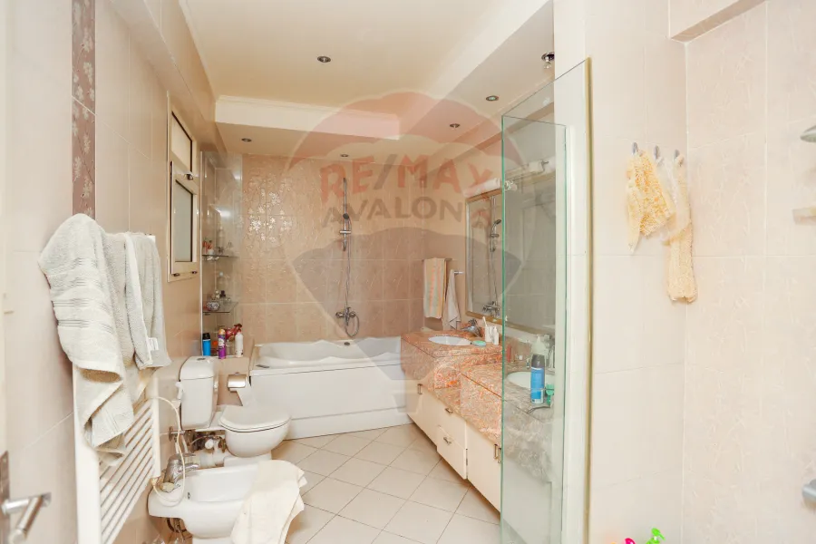 Apartment for sale 400 m Kafr Abdo (steps from al lemby garden)