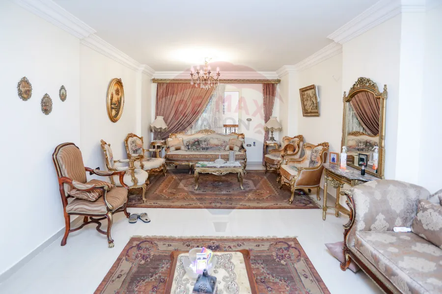 Apartment For Sale 210 m Gleem ( Steps From The Sea )