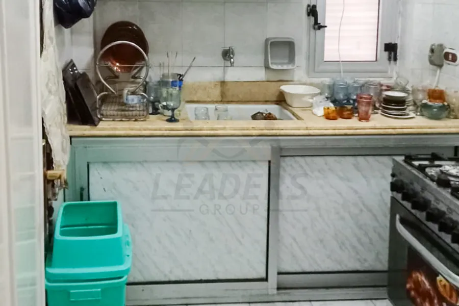 فيلا ستاند الون للبيع (قرية البنوك - الساحل) 400 م