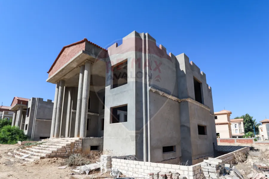 palace for sale 1,235 m King Mariout (compound El Orouba)