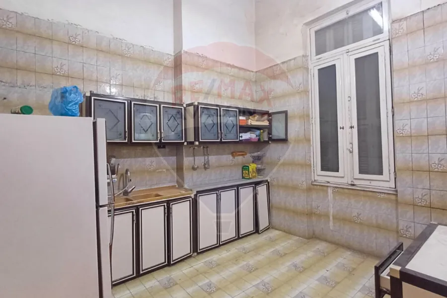 Apartment for sale 420 m Raml Station (Sultan Hussein St.) -