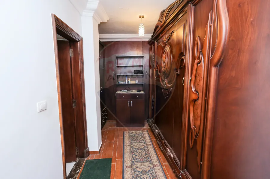 شقه للبيع 235 م الحي اللاتيني ( شارع فؤاد )