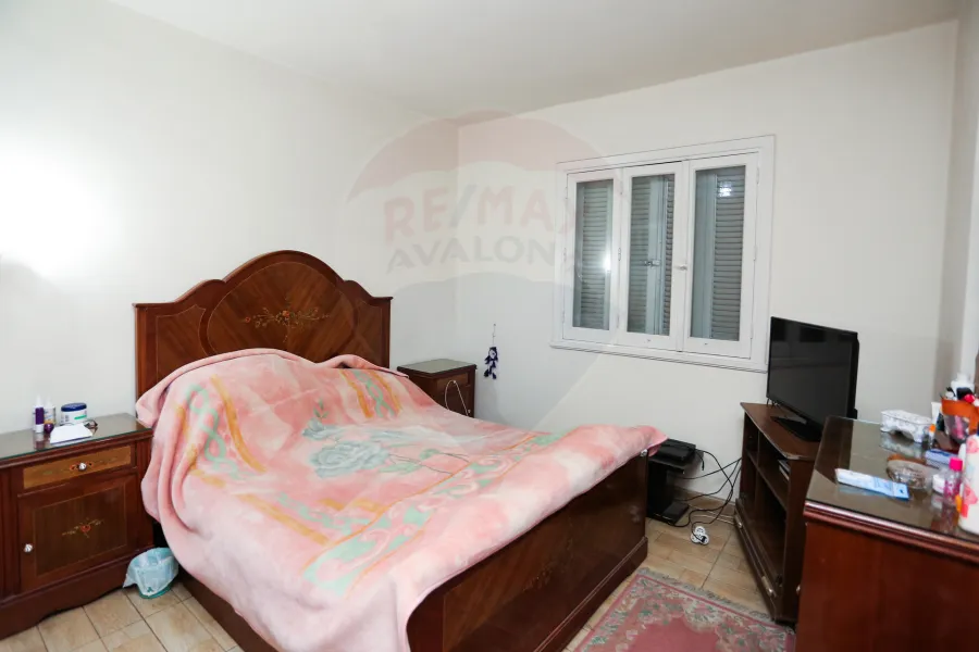 شقة للبيع 200 م جناكليس (ش ابو قير)