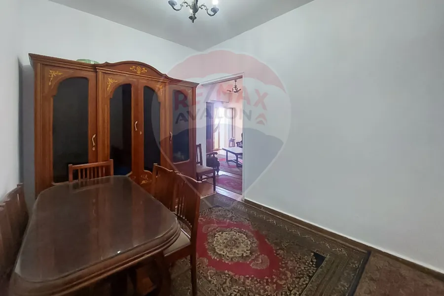 Furnished apartment for rent 120 m Gleem (Directly on the sea)