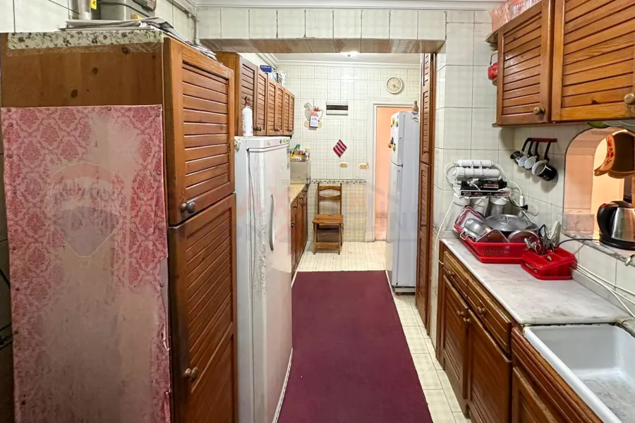 شقة للبيع  200 م جناكليس (ش  محمد باشا محسن)