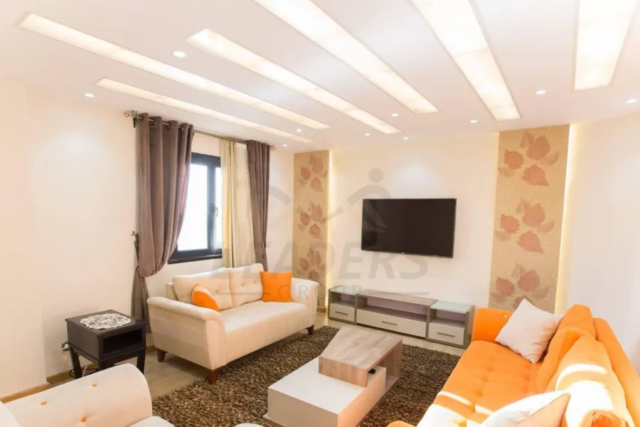 شقة للبيع 230 م سيدي بشر (علي البحر مباشرة)