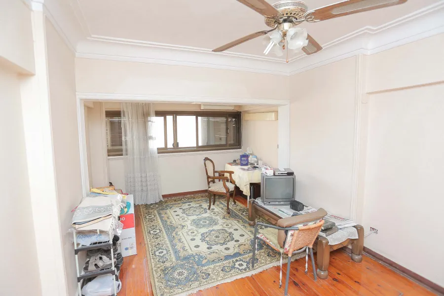 شقة للبيع 290م رشدي ( ش أبو قير )