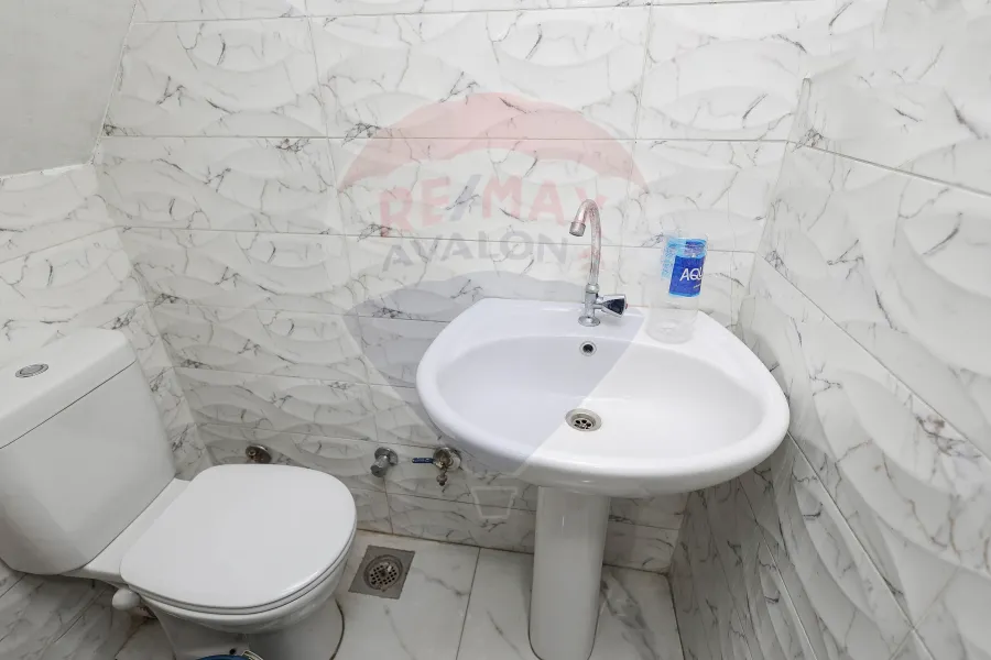 Shop for sale 50 m Miami (Armenian Street, steps from the sea)