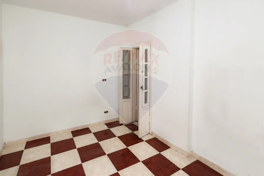 شقة للبيع 125م ميامي ( خطوات من ش جمال عبدالناصر و اسكندر ابراهيم)