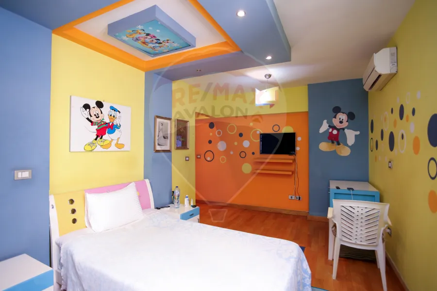 شقة للبيع 210 م كفر عبده (متفرع من ش ابراهيم راجي)