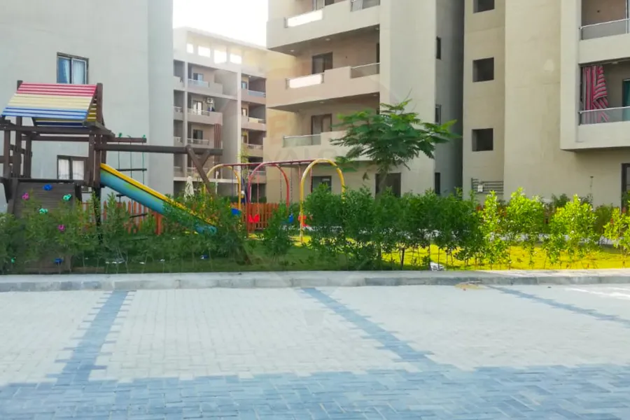 chalet for sale 100 m North Coast (Grand Hills - Kilo 61)