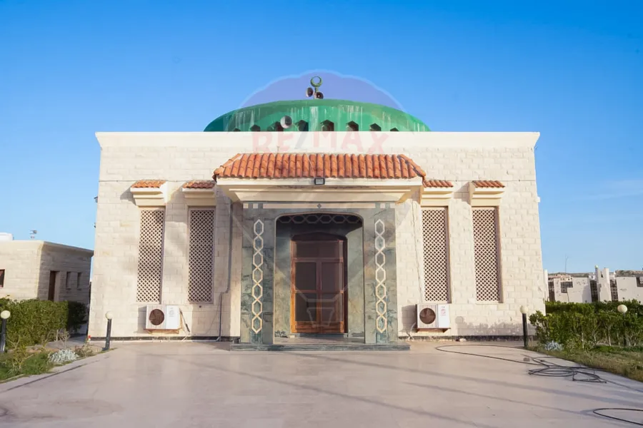 Standalone Chalet for sale (Palm Beach) 550 m