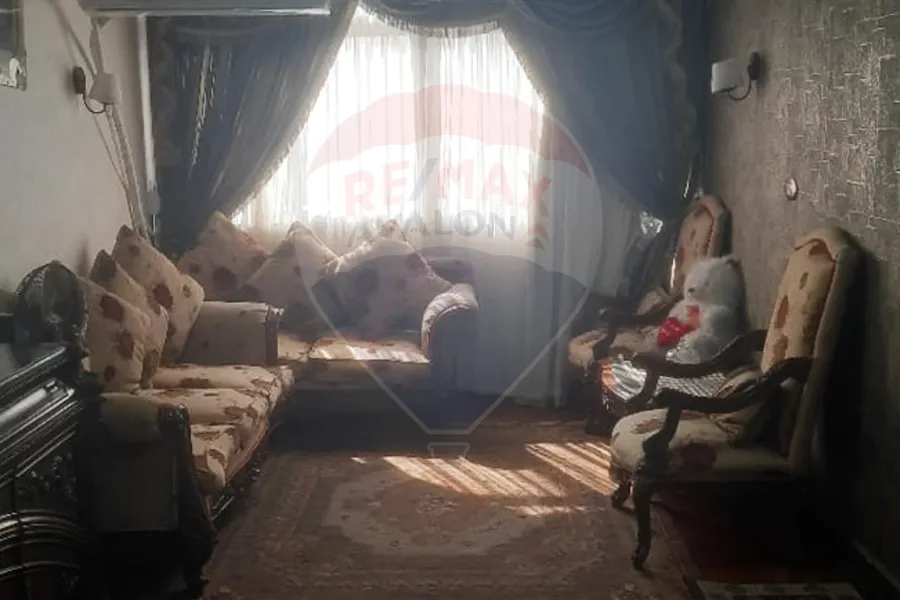 شقة للبيع 135 م ميامي (ش جمال عبد الناصر)