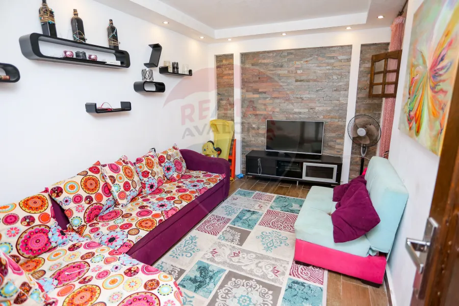 شقة للبيع 100م  صافي ميامي  (خطوات من اسكندر ابراهيم )