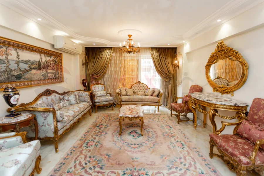 شقة للبيع 177 م سموحه (ش ذكي رجب)