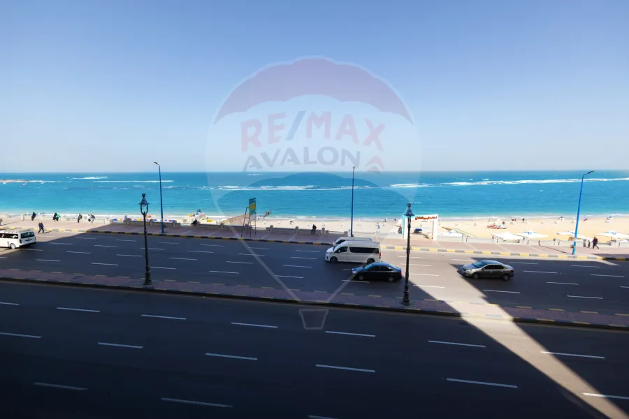 Apartment for sale 330 m miami (Directly on the sea)