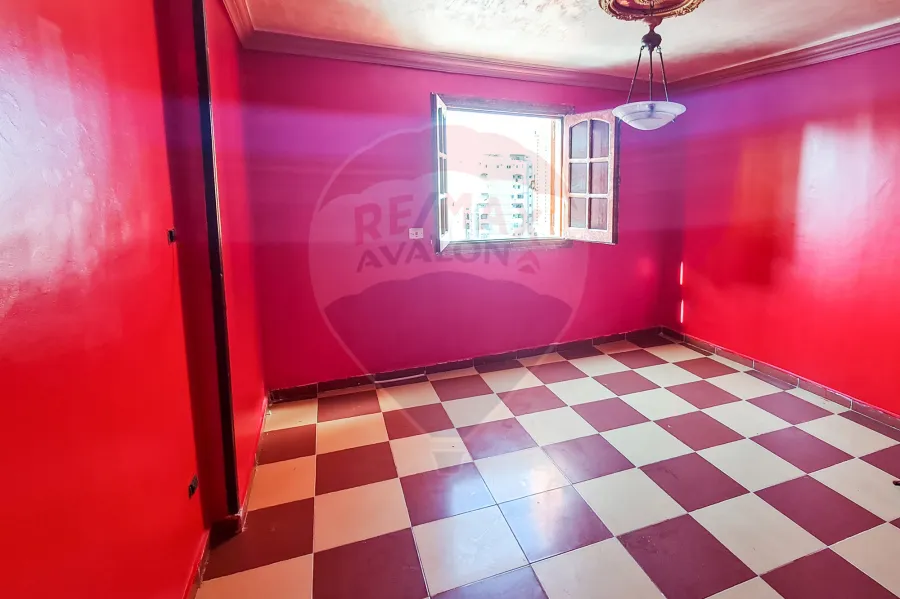 شقة للايجار 170 م سبورتنج (خطوات من شارع ابوقير - بوابه النادي)