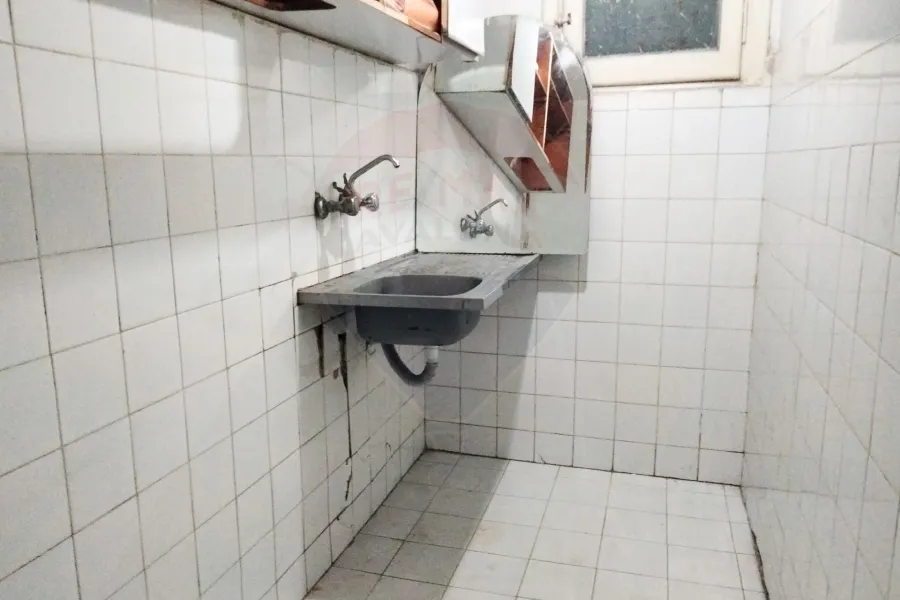 شقة اداري للإيجار 60 م سيدي بشر(ش خليل حمادة)