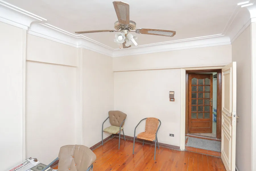 شقة للبيع 290م رشدي ( ش أبو قير )