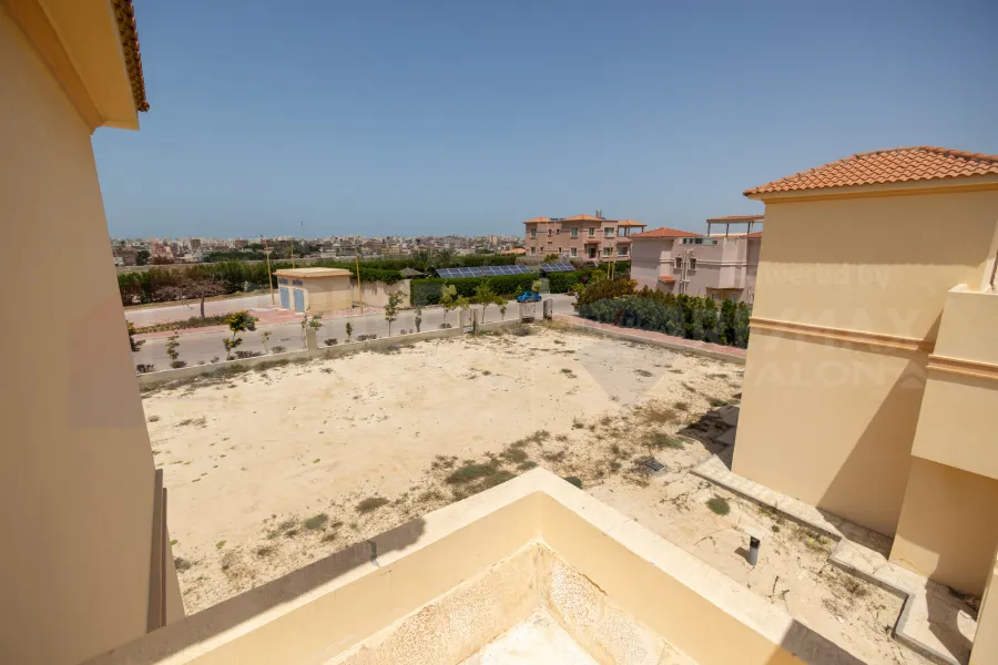 Villa for sale 1,250 m King Mariout (Alex West - Antoniadis area)