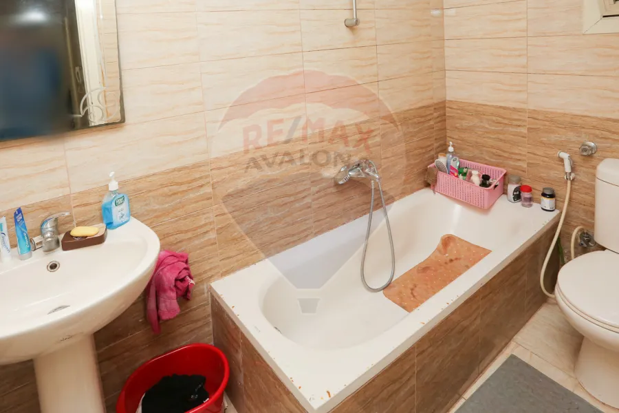 شقة للبيع 100 م سموحة (ش فتح جرين تاورز)