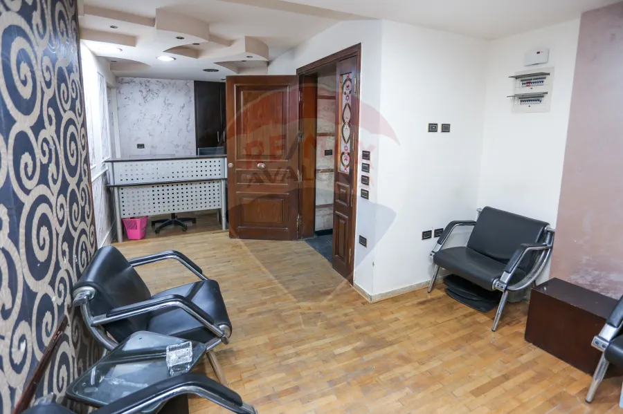 Administrative unite for sale 140 m Elebrahmia (besid to Sporting club)