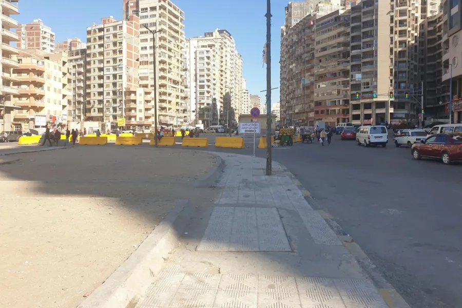 محل للبيع 85 م سيدي بشر (على البحر مباشرة)