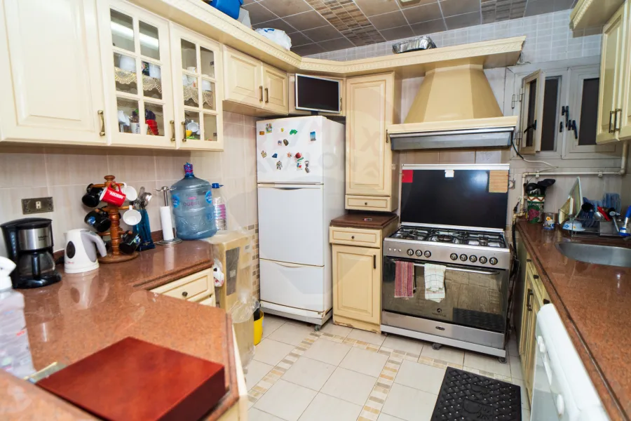 شقة للبيع 145 م سبورتنج (ش احمد علام)