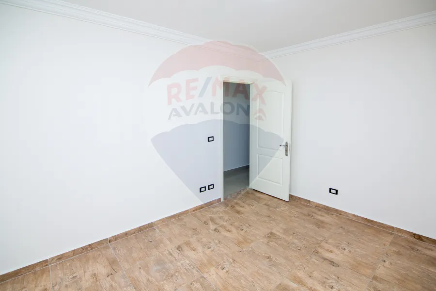 Administrative unit for rent 130 m Moustafa Kamel (directly on the tram)