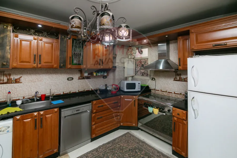 شقة دوبلكس للبيع  180 م بولكلي (خطوات من ش أبو قير)